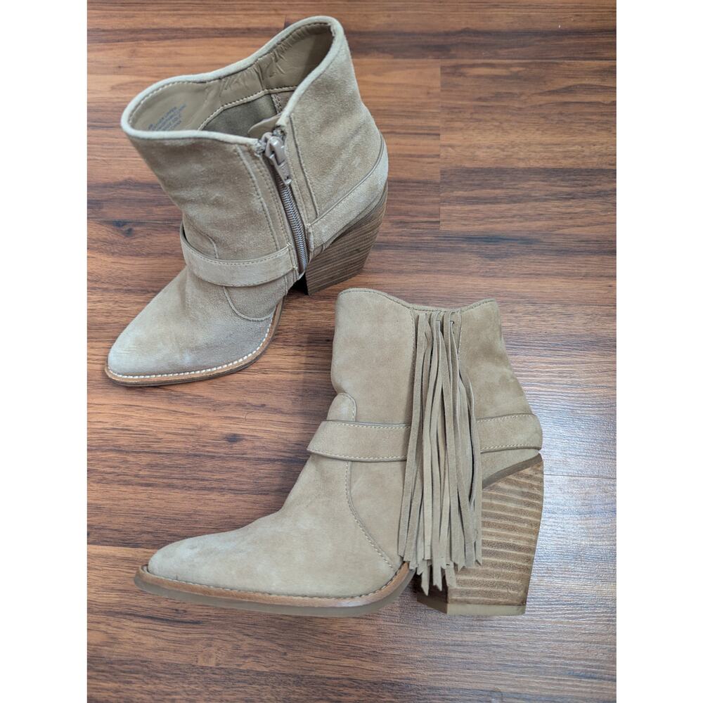Gianni Bini Suede Fringe Ankle Boots Size 6 Taupe Boho Coastal Cowgirl Western
